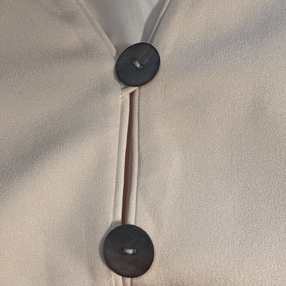 Laura Leigh Ltd ivory cream 100% Silk mother of Pearl single buttons Sz 10 - Picture 6 of 9